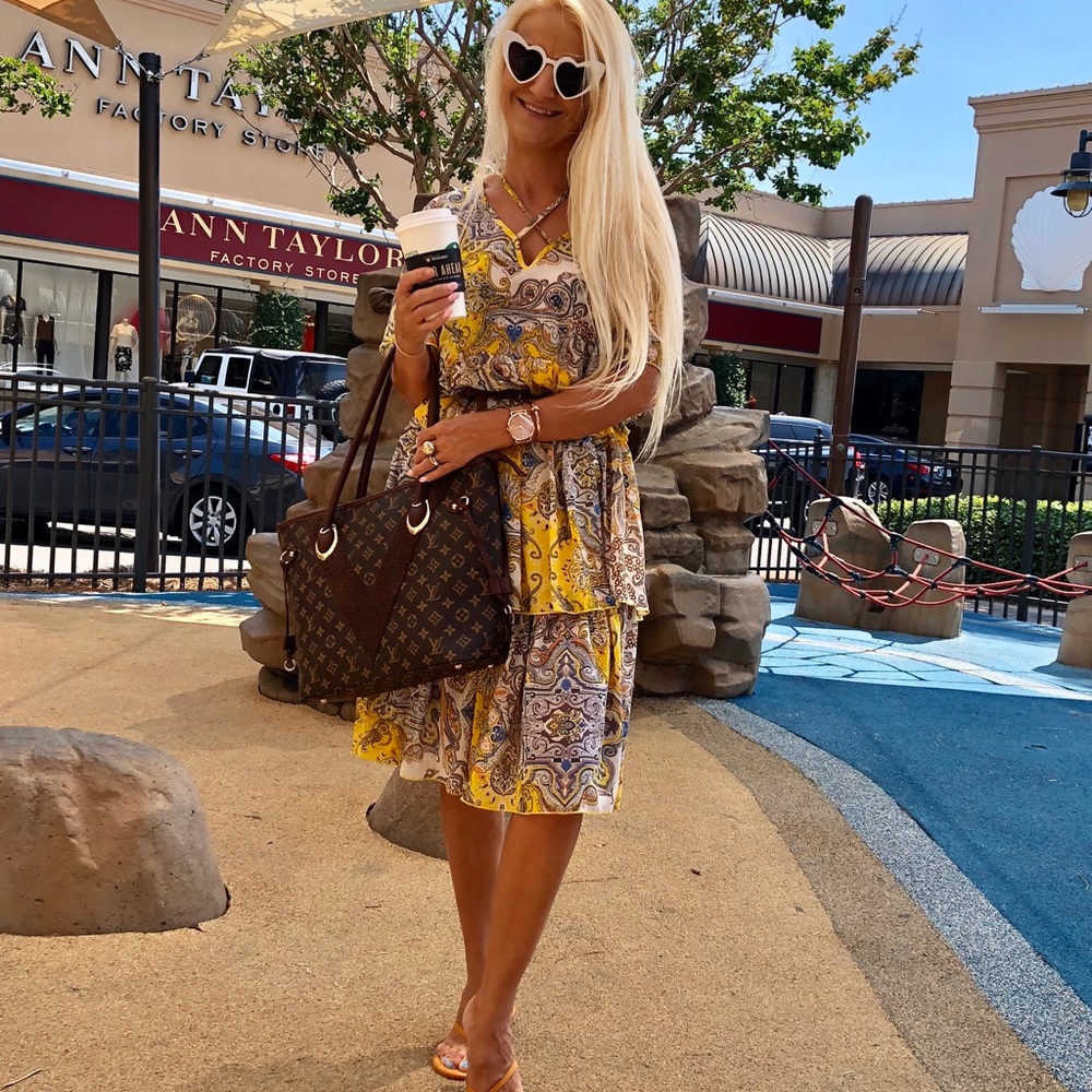 Dress - Picture 3 of 7